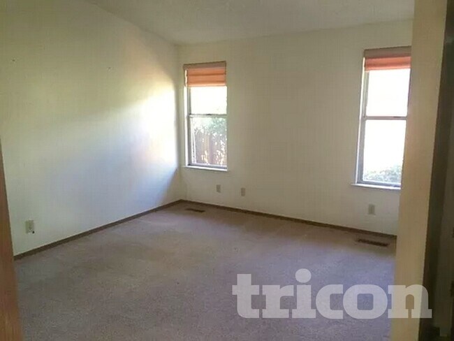 Building Photo - 6450 Enchanted Valley Dr