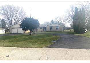 Building Photo - 8105 Cloverdale Ln