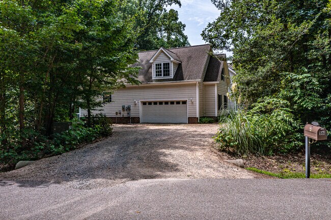 Foto del edificio - 16 Turtle Point Ln