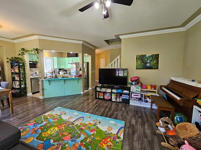 Building Photo - 46360 Valleyview Rd