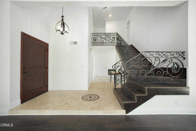 Building Photo - 614 Gilbert St