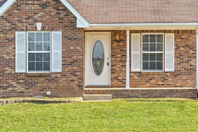 Foto del edificio - Updated Three Bedroom Ranch!