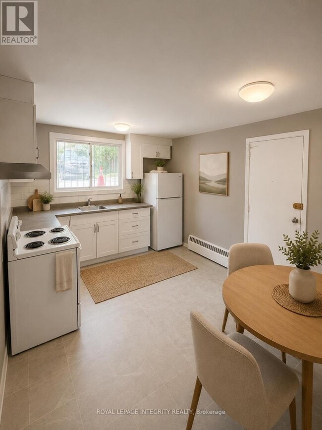 Building Photo - 368 Belisle St