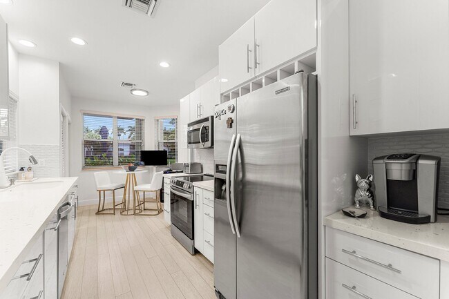 Foto del edificio - 2221 NW 62nd Dr
