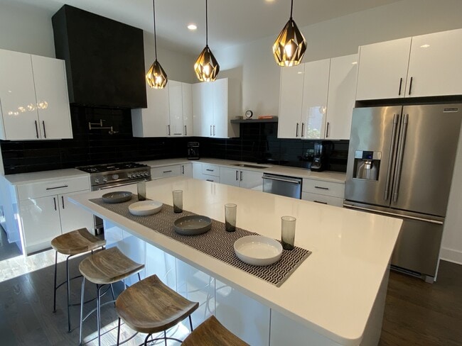 Building Photo - 4638 Kentucky Ave