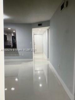 Foto del edificio - 9917 W Okeechobee Rd