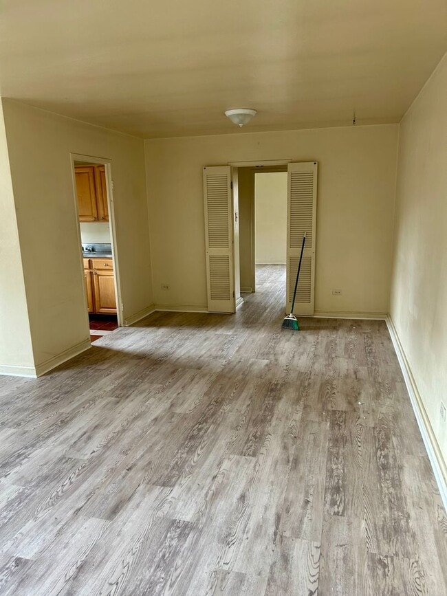 Top Floor 2 Bedroom Apartment in Shadyside - Top Floor 2 Bedroom Apartment  in Shadyside