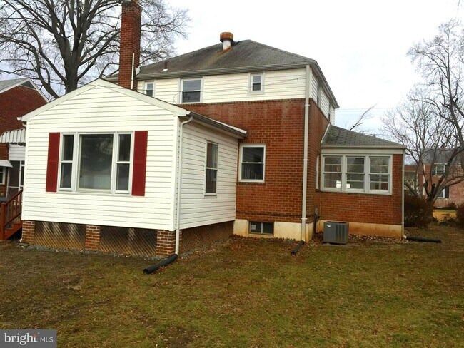 Foto del edificio - 4618 3rd St N