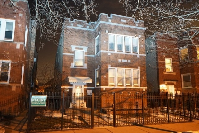 Primary Photo - 4829 N Karlov Ave