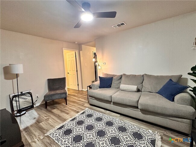 Foto del edificio - 511 McKie St