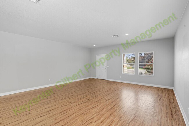 Foto del edificio - 5 bed / 2.5 bath Home in the San Tan Heigh...