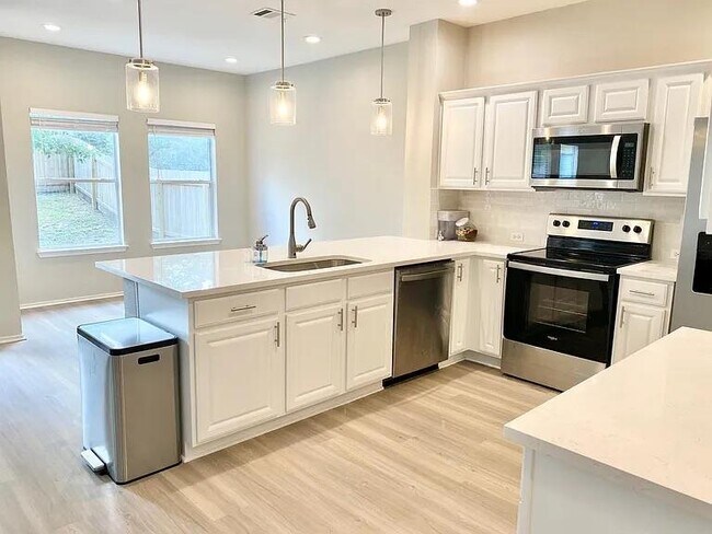 Building Photo - 9306 Brents Elm Dr