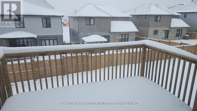 Photo du bâtiment - 1924 Trailsway Dr