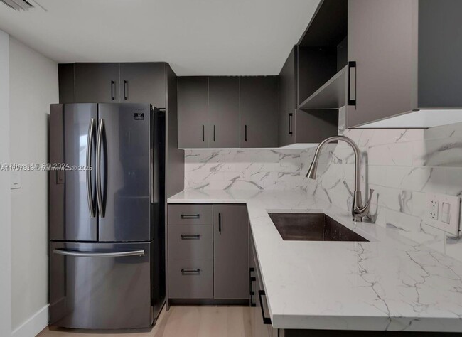 Foto del edificio - 345 NW 44th St