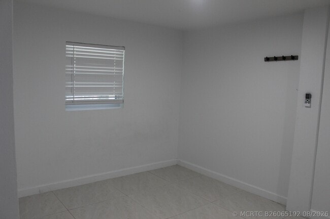 Building Photo - 4434 Venus Ave