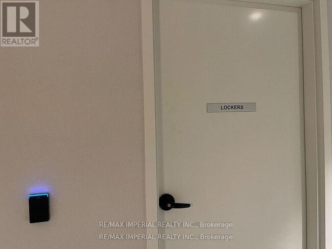 Building Photo - 5 Defries St