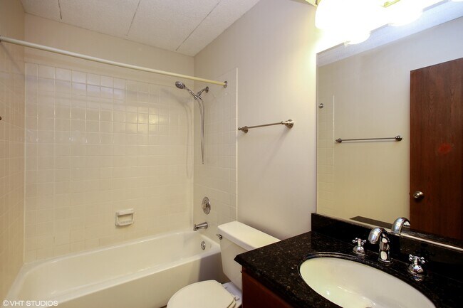 Building Photo - 75 Kristin Cir