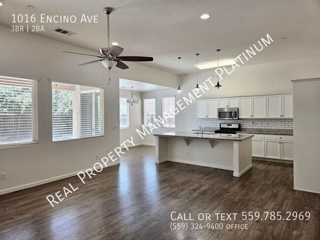 Foto del edificio - 1016 Encino Ave