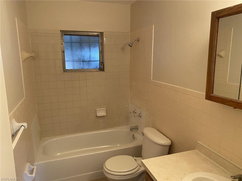 Building Photo - 2925 Cocos Ave