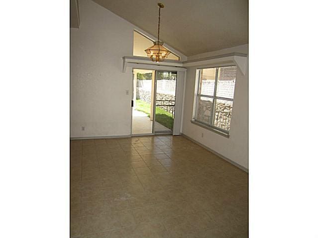 Building Photo - 1468 Plaza Verde Dr