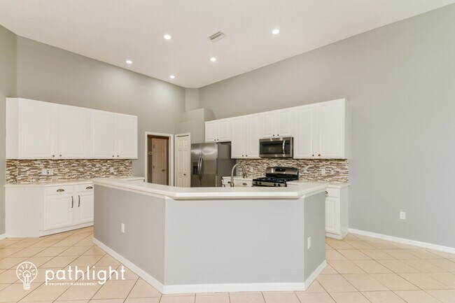 Foto del edificio - 4423 67th Ave Cir E