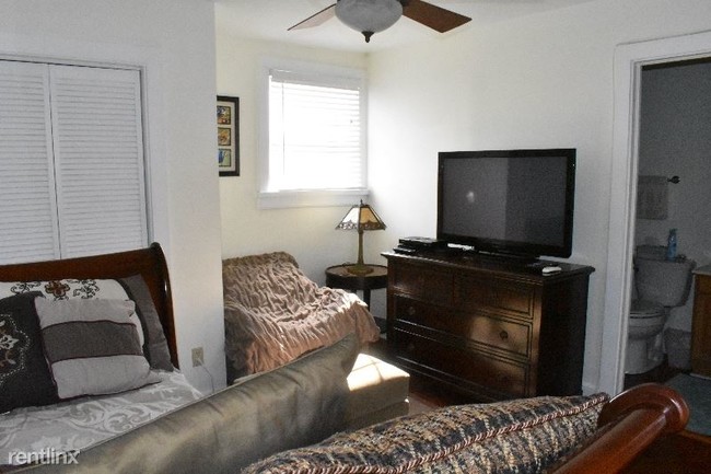 Foto del edificio - 2 br, 2.5 bath Apartment - 35 1/2 Hasell St