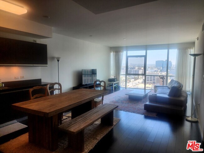 Foto del edificio - 3785 Wilshire Blvd