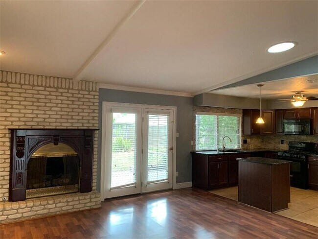 Foto del edificio - 201 Starbright Dr