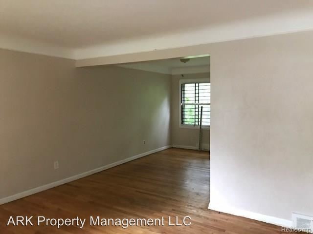 Building Photo - 18432 Greenfield Rd