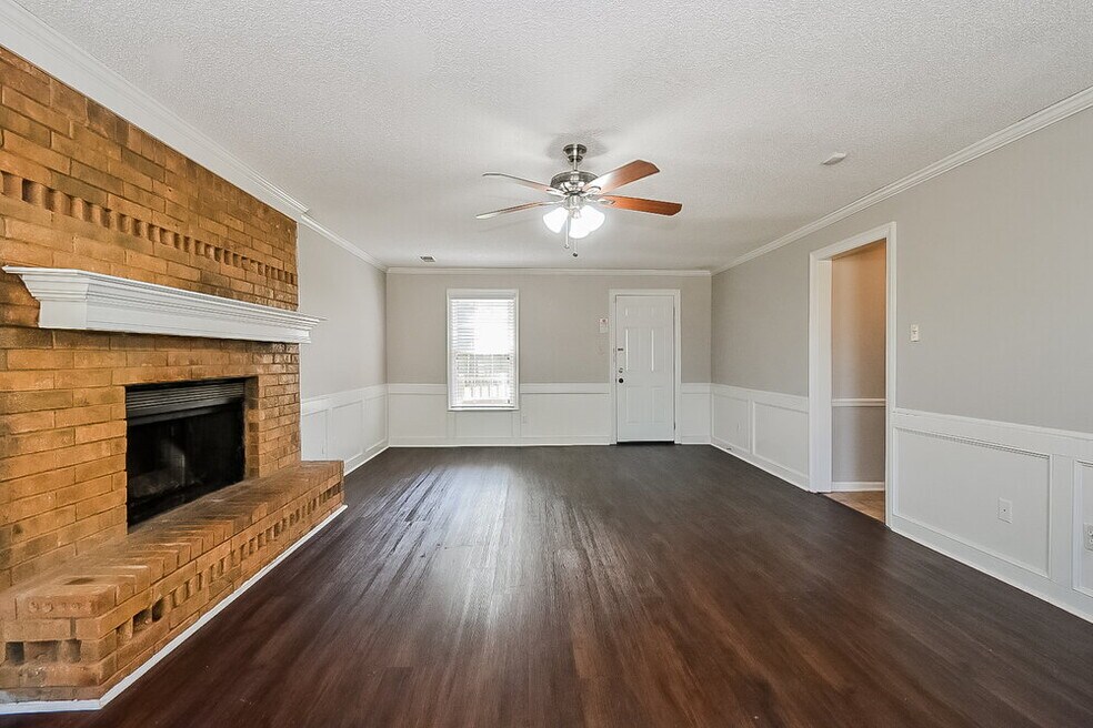 7363 Richmond Rd