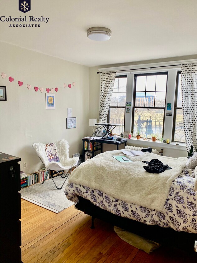 Primary Photo - 370 Chestnut Hill Ave