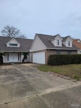 Building Photo - 112 Mirabelle Cir