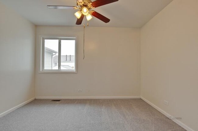 2nd beroom - 520 Meadow Green Ln