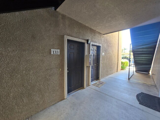Foto del edificio - CANYON CREST CONDO