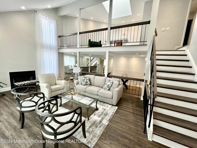Building Photo - 93 Cotswold Cir