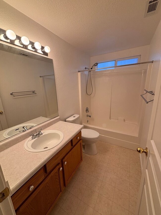 Building Photo - 427 Sheepcamp Dr