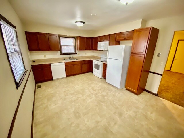 Foto del edificio - 7411 E Gum St