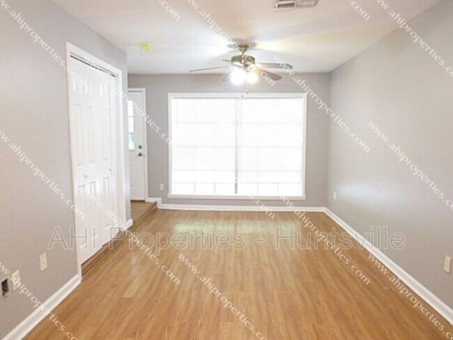 Building Photo - 3218 Uvalde Ln NW