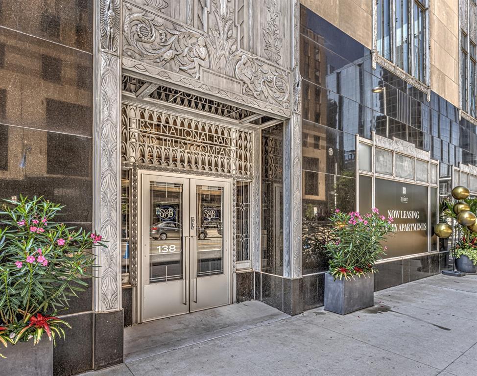 Primary Photo - 140 Park Ave