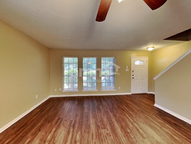 Building Photo - 31306 Perlican Dr