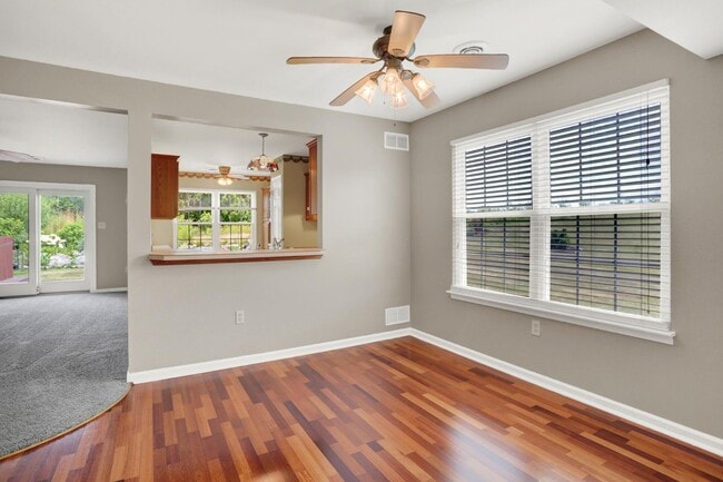 Building Photo - $1,750 Derry Twp School townhome for rent