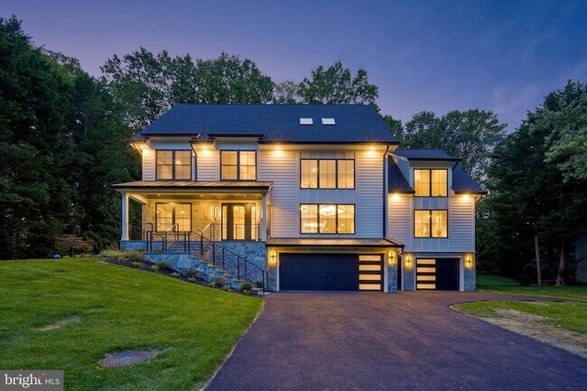 Foto del edificio - 9615 Locust Hill Dr