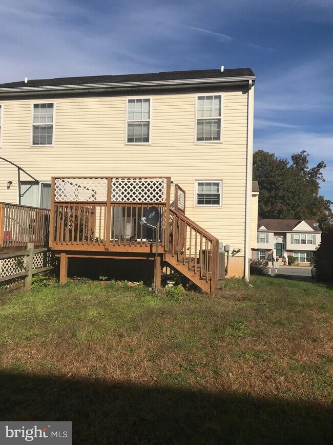 Building Photo - 152 Independence Dr