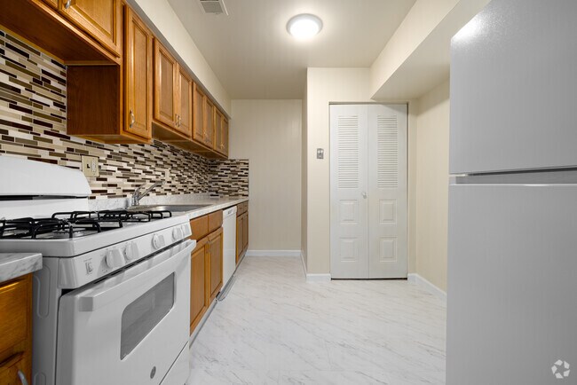 1 dormitorio, 1 baño - Cocina - Brooklawn Gardens