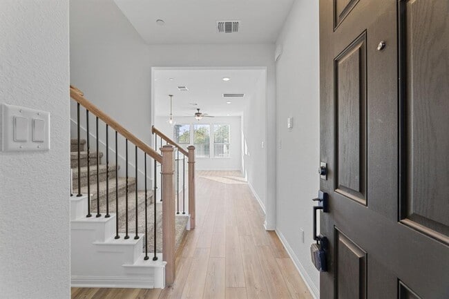 Foto del edificio - 2725 Woodall Dr