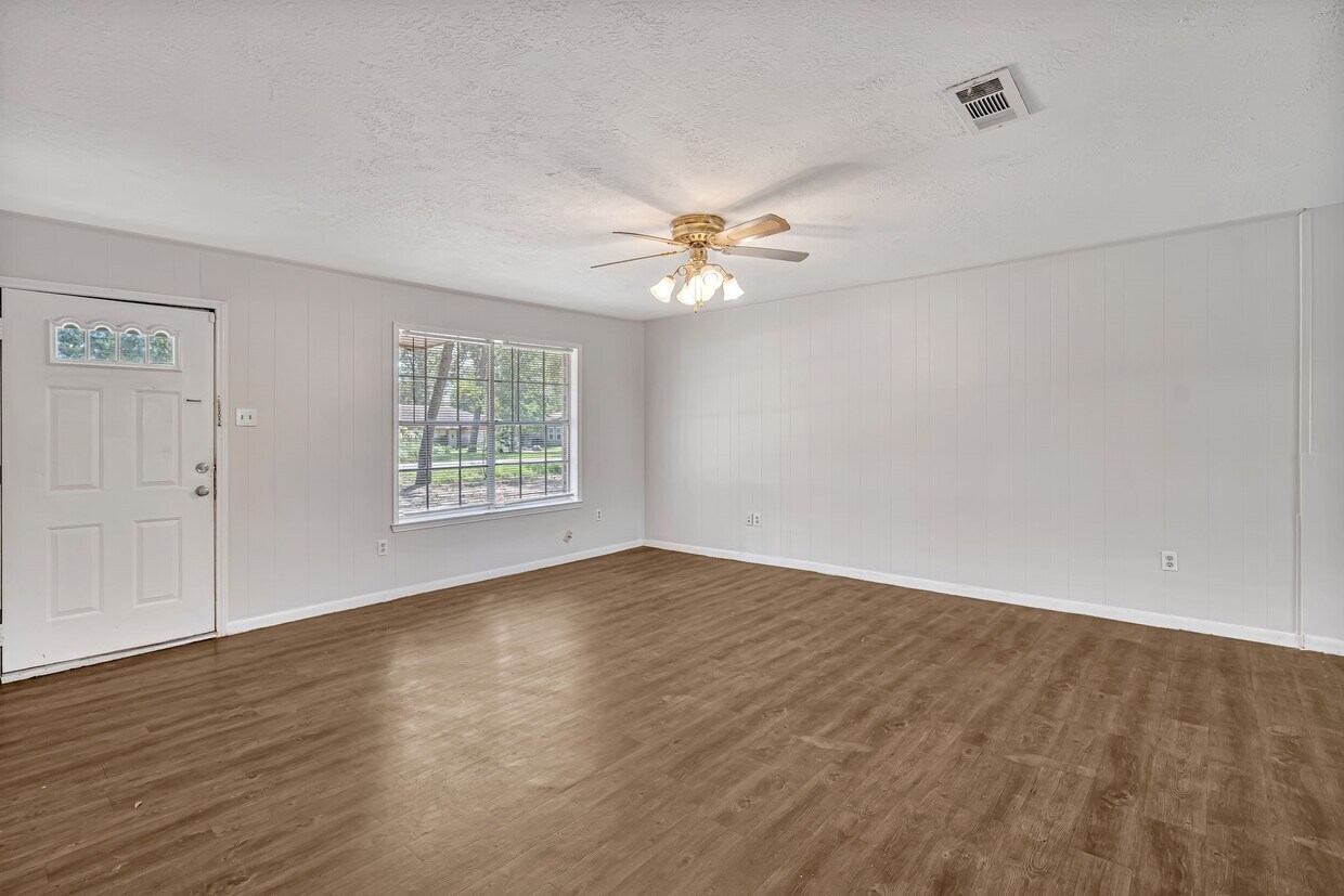 Foto del edificio - 3699 Piney Point Rd