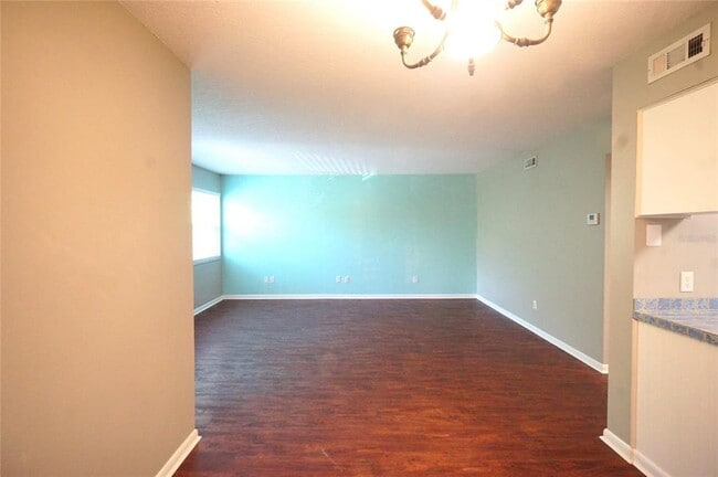 Building Photo - 4810 S Dauphin Ave