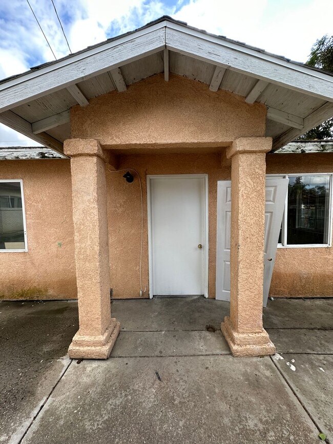 Building Photo - Lovely Home for Rent