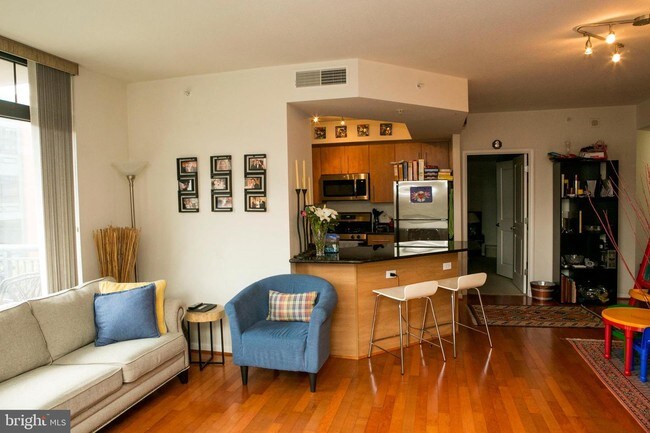 Foto del edificio - 1021 N Garfield St