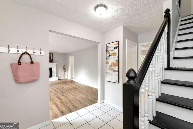 Building Photo - 3860 Maple Wood Trail